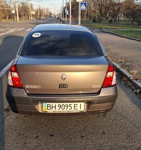 Серый Рено Clio Symbol, объемом двигателя 1.39 л и пробегом 148 тыс. км за 3500 $, фото 5 на Automoto.ua