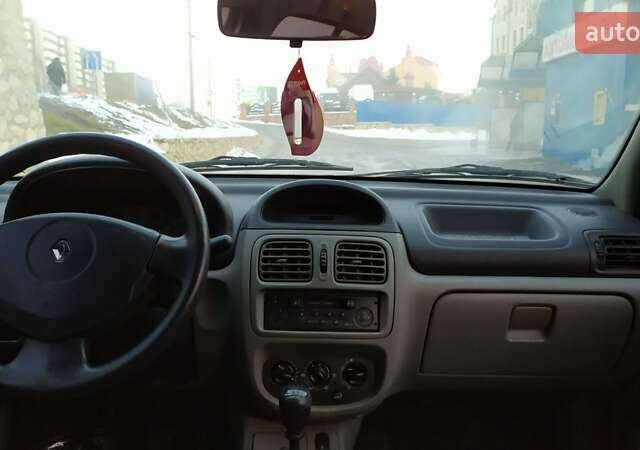 Сірий Рено Clio Symbol, об'ємом двигуна 1.39 л та пробігом 222 тис. км за 3200 $, фото 2 на Automoto.ua