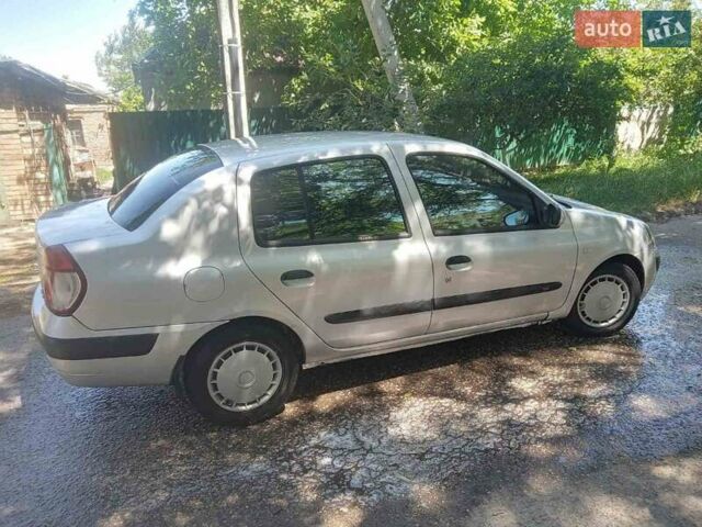 Серый Рено Clio Symbol, объемом двигателя 1.4 л и пробегом 300 тыс. км за 3000 $, фото 2 на Automoto.ua