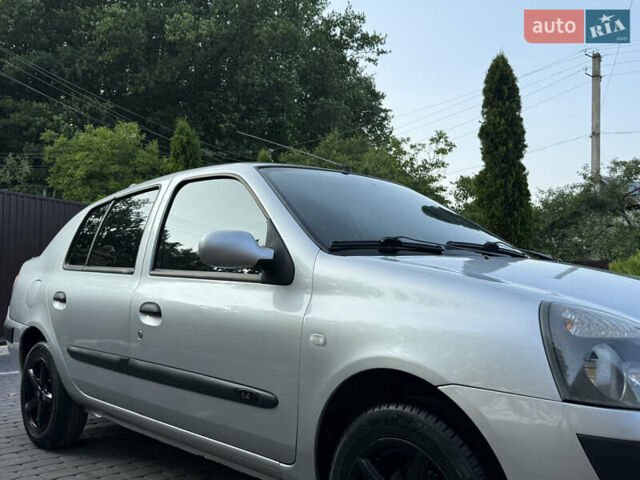 Серый Рено Clio Symbol, объемом двигателя 1.4 л и пробегом 207 тыс. км за 3250 $, фото 3 на Automoto.ua