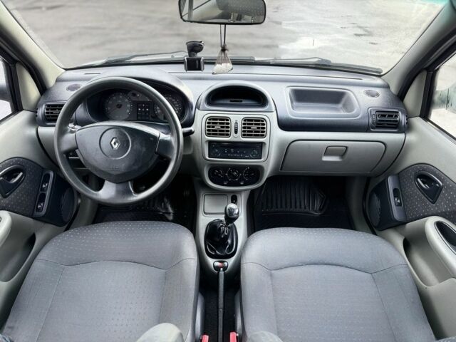 Серый Рено Clio Symbol, объемом двигателя 1.4 л и пробегом 244 тыс. км за 2750 $, фото 12 на Automoto.ua