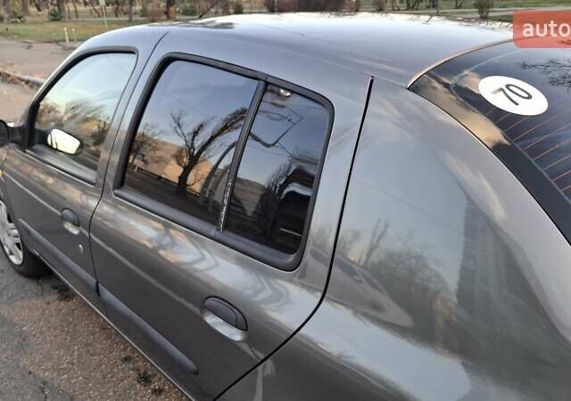 Серый Рено Clio Symbol, объемом двигателя 1.39 л и пробегом 148 тыс. км за 3500 $, фото 16 на Automoto.ua