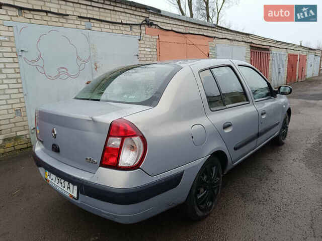 Серый Рено Clio Symbol, объемом двигателя 1.39 л и пробегом 250 тыс. км за 2950 $, фото 1 на Automoto.ua