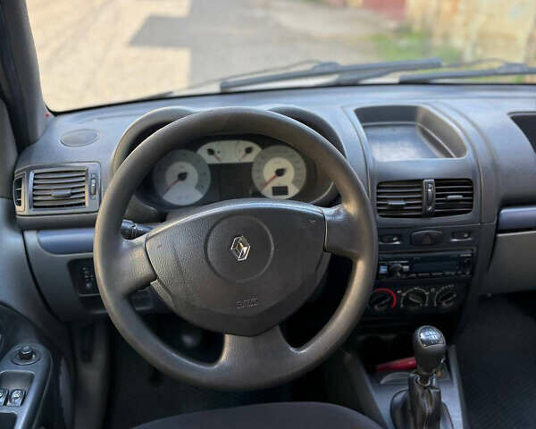 Сірий Рено Clio Symbol, об'ємом двигуна 1.39 л та пробігом 265 тис. км за 3500 $, фото 8 на Automoto.ua