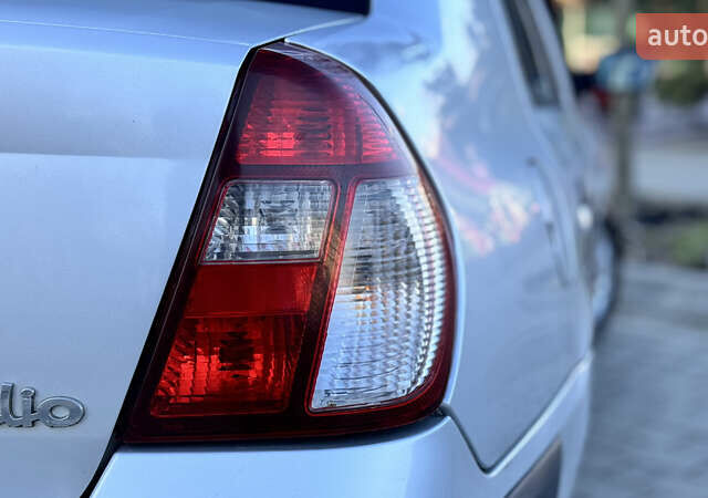 Серый Рено Clio Symbol, объемом двигателя 1.4 л и пробегом 225 тыс. км за 2950 $, фото 18 на Automoto.ua