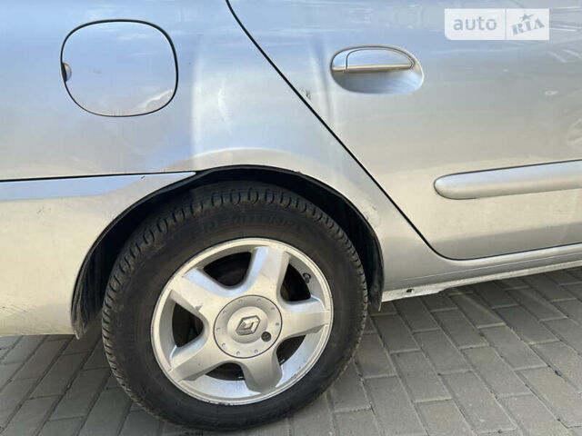 Сірий Рено Clio Symbol, об'ємом двигуна 1.39 л та пробігом 208 тис. км за 3500 $, фото 8 на Automoto.ua