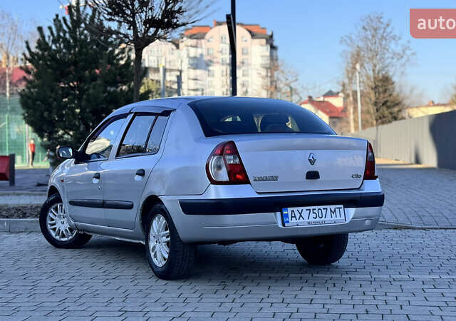 Серый Рено Clio Symbol, объемом двигателя 1.4 л и пробегом 225 тыс. км за 2950 $, фото 12 на Automoto.ua