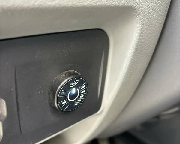 Серый Рено Clio Symbol, объемом двигателя 1.4 л и пробегом 267 тыс. км за 2950 $, фото 19 на Automoto.ua