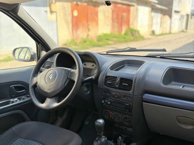 Серый Рено Clio Symbol, объемом двигателя 1.4 л и пробегом 265 тыс. км за 3500 $, фото 5 на Automoto.ua
