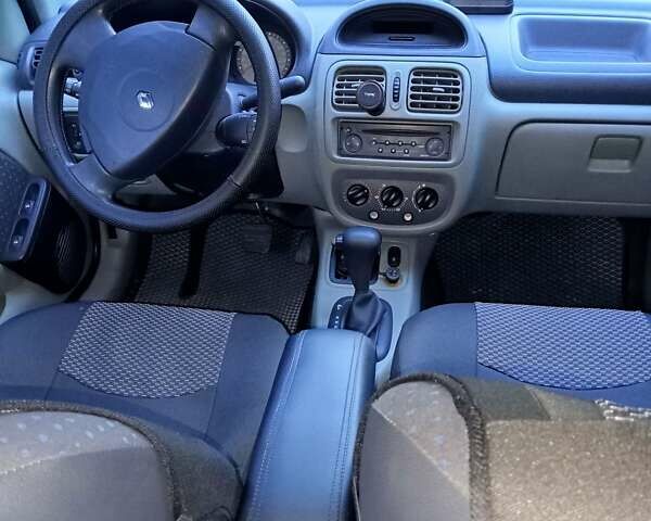Сірий Рено Clio Symbol, об'ємом двигуна 1.4 л та пробігом 54 тис. км за 5600 $, фото 9 на Automoto.ua