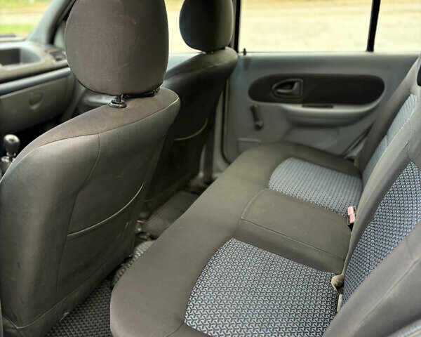 Сірий Рено Clio Symbol, об'ємом двигуна 1.39 л та пробігом 267 тис. км за 2950 $, фото 26 на Automoto.ua