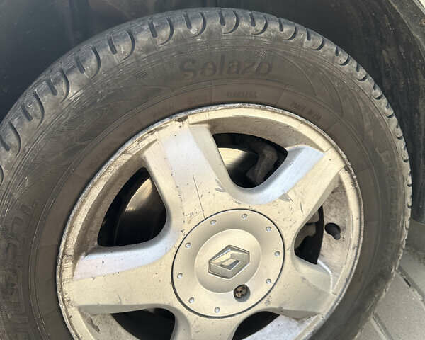 Сірий Рено Clio Symbol, об'ємом двигуна 1.39 л та пробігом 208 тис. км за 3500 $, фото 9 на Automoto.ua