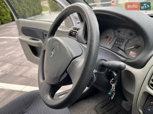 Серый Рено Clio Symbol, объемом двигателя 1.4 л и пробегом 51 тыс. км за 5250 $, фото 20 на Automoto.ua