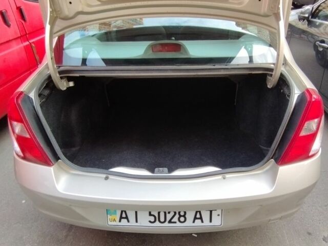 Серый Рено Clio Symbol, объемом двигателя 1.4 л и пробегом 26 тыс. км за 3100 $, фото 4 на Automoto.ua