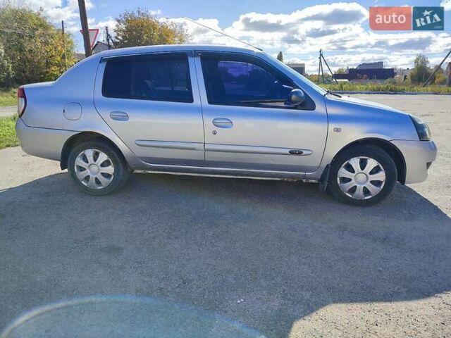 Серый Рено Clio Symbol, объемом двигателя 1.4 л и пробегом 335 тыс. км за 3250 $, фото 2 на Automoto.ua