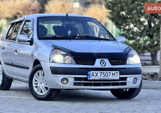 Серый Рено Clio Symbol, объемом двигателя 1.4 л и пробегом 225 тыс. км за 2950 $, фото 8 на Automoto.ua