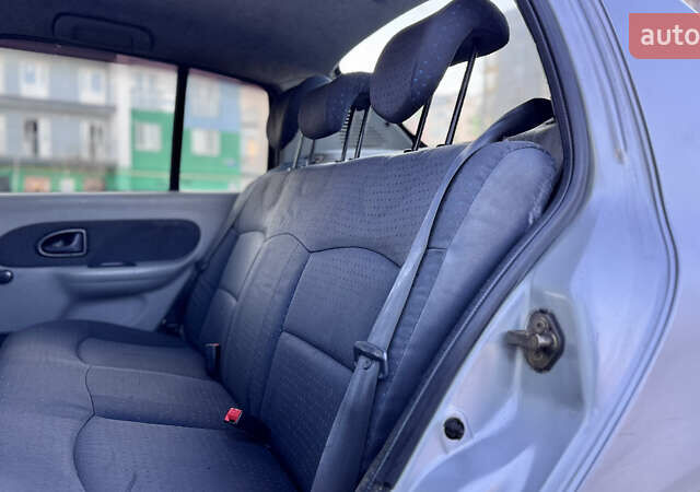 Серый Рено Clio Symbol, объемом двигателя 1.4 л и пробегом 225 тыс. км за 2950 $, фото 34 на Automoto.ua