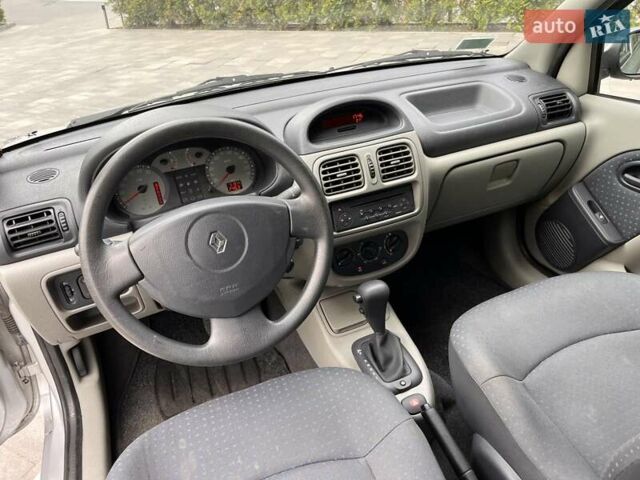 Серый Рено Clio Symbol, объемом двигателя 1.4 л и пробегом 51 тыс. км за 5250 $, фото 1 на Automoto.ua