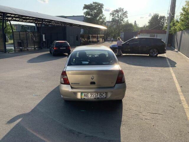 Серый Рено Clio Symbol, объемом двигателя 1.4 л и пробегом 360 тыс. км за 3700 $, фото 4 на Automoto.ua