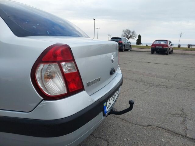 Серый Рено Clio Symbol, объемом двигателя 1.4 л и пробегом 283 тыс. км за 3300 $, фото 9 на Automoto.ua