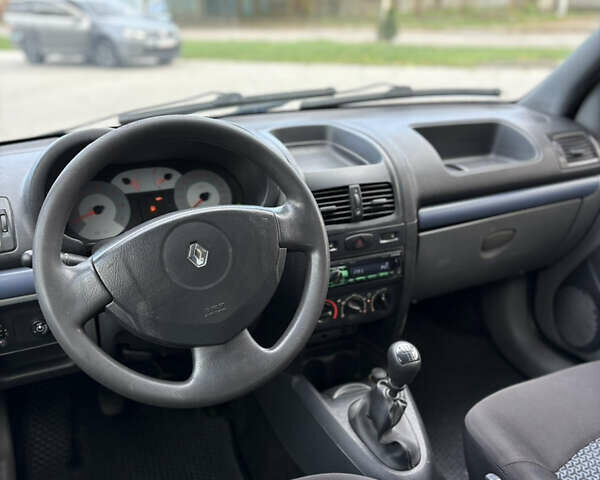 Сірий Рено Clio Symbol, об'ємом двигуна 1.39 л та пробігом 267 тис. км за 2950 $, фото 17 на Automoto.ua