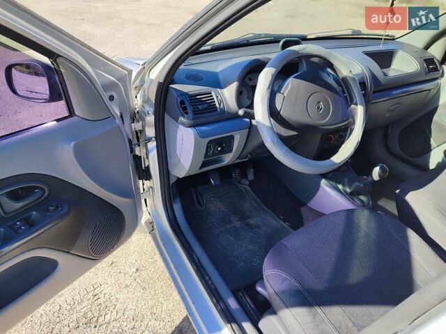 Серый Рено Clio Symbol, объемом двигателя 1.4 л и пробегом 335 тыс. км за 3250 $, фото 4 на Automoto.ua