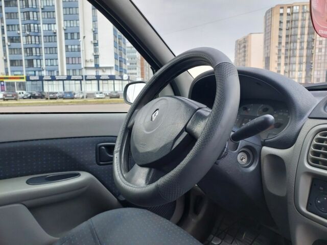 Серый Рено Clio Symbol, объемом двигателя 1.4 л и пробегом 283 тыс. км за 3300 $, фото 18 на Automoto.ua