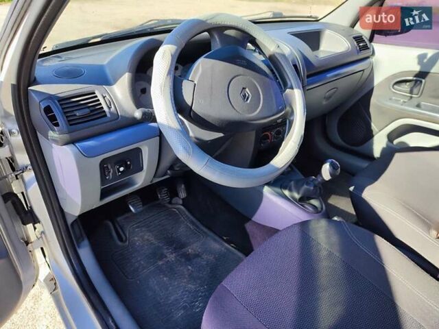 Серый Рено Clio Symbol, объемом двигателя 1.4 л и пробегом 335 тыс. км за 3250 $, фото 1 на Automoto.ua