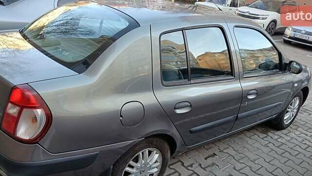 Сірий Рено Clio Symbol, об'ємом двигуна 1.4 л та пробігом 155 тис. км за 3450 $, фото 9 на Automoto.ua