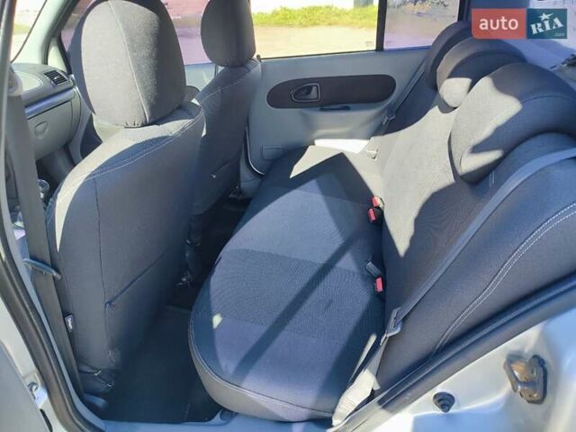 Серый Рено Clio Symbol, объемом двигателя 1.4 л и пробегом 335 тыс. км за 3250 $, фото 11 на Automoto.ua