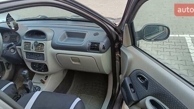 Сірий Рено Clio Symbol, об'ємом двигуна 1.4 л та пробігом 155 тис. км за 3450 $, фото 15 на Automoto.ua