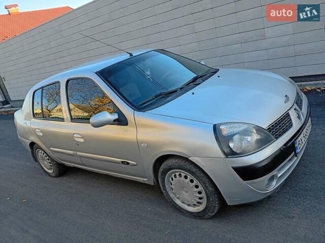 Серый Рено Clio Symbol, объемом двигателя 1.4 л и пробегом 237 тыс. км за 2950 $, фото 2 на Automoto.ua