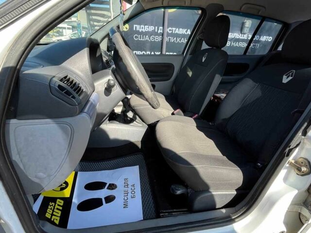 Рено Clio Symbol 2006 в Стрые на Automoto.ua Серый Рено Clio Symbol, объемом двигателя 1.4 л и пробегом 291 тыс. км за 3999 $, фото 9 на Automoto.ua
