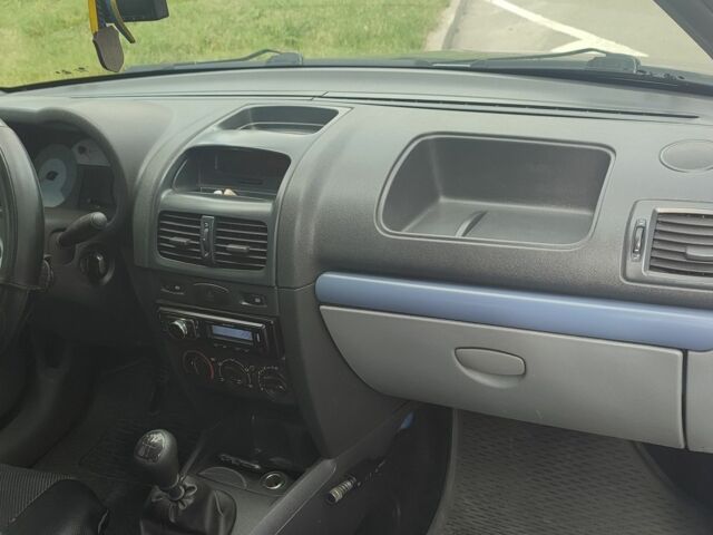 Рено Clio Symbol 2006 в Львове на Automoto.ua Серый Рено Clio Symbol, объемом двигателя 1.4 л и пробегом 282 тыс. км за 2600 $, фото 6 на Automoto.ua