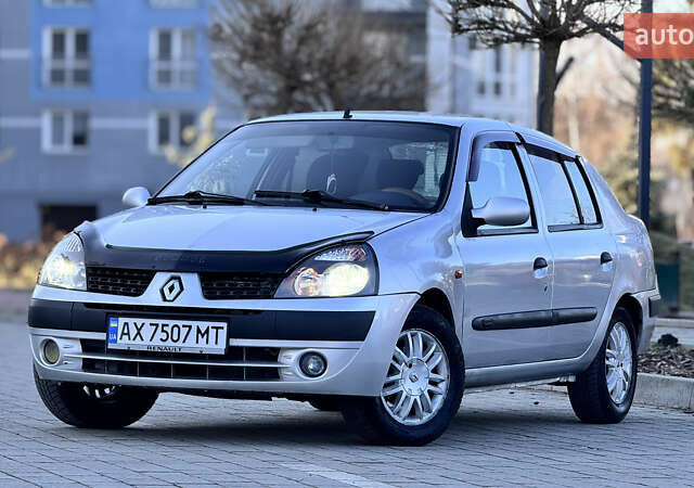 Серый Рено Clio Symbol, объемом двигателя 1.4 л и пробегом 225 тыс. км за 2950 $, фото 1 на Automoto.ua