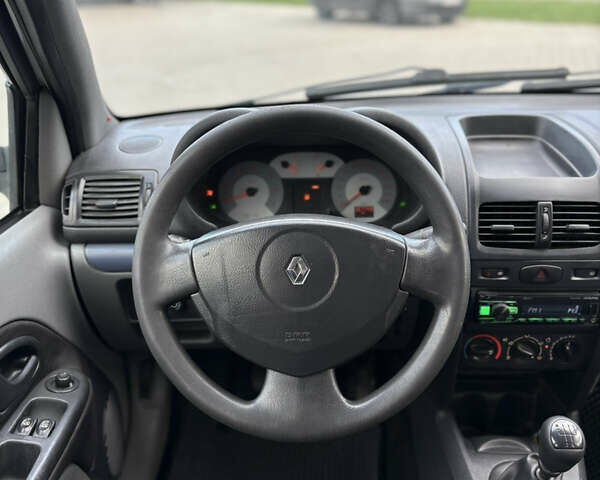 Серый Рено Clio Symbol, объемом двигателя 1.4 л и пробегом 267 тыс. км за 2950 $, фото 24 на Automoto.ua