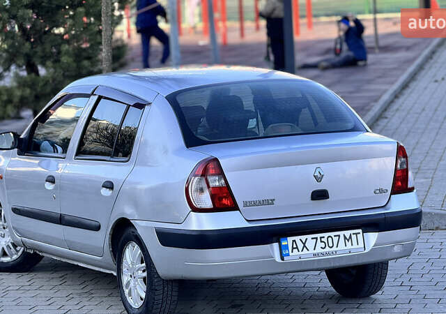 Серый Рено Clio Symbol, объемом двигателя 1.4 л и пробегом 225 тыс. км за 2950 $, фото 24 на Automoto.ua