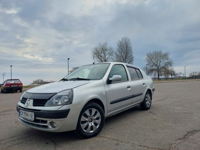 Серый Рено Clio Symbol, объемом двигателя 1.4 л и пробегом 283 тыс. км за 3300 $, фото 1 на Automoto.ua