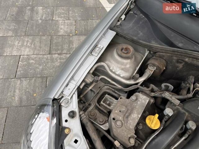 Серый Рено Clio Symbol, объемом двигателя 1.4 л и пробегом 51 тыс. км за 5250 $, фото 25 на Automoto.ua