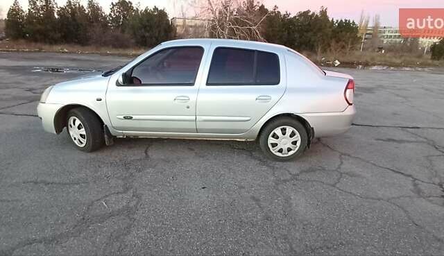 Серый Рено Clio Symbol, объемом двигателя 1.39 л и пробегом 338 тыс. км за 2600 $, фото 3 на Automoto.ua