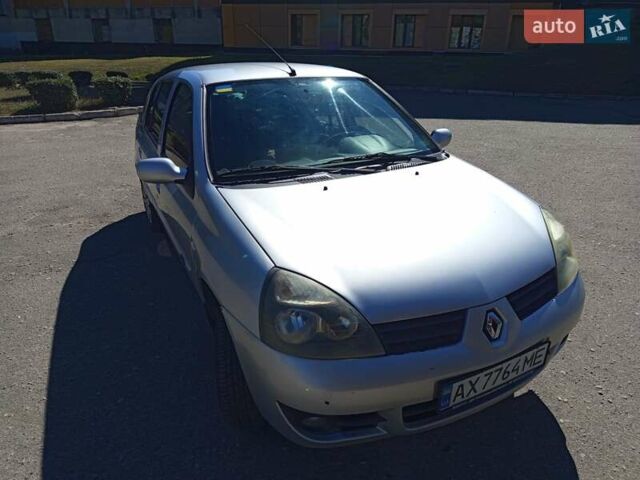 Серый Рено Clio Symbol, объемом двигателя 1.4 л и пробегом 246 тыс. км за 3700 $, фото 4 на Automoto.ua