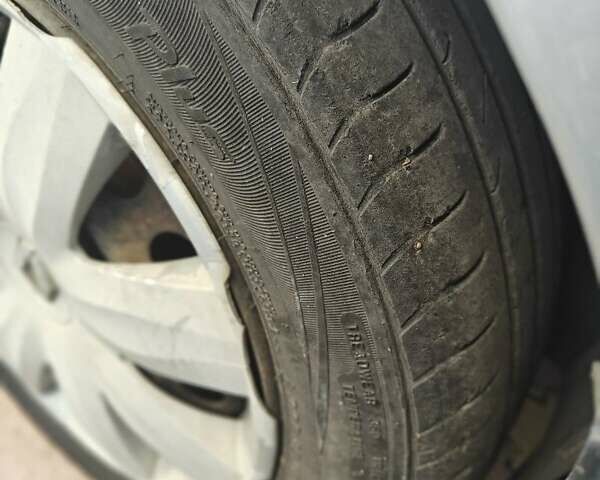Сірий Рено Clio Symbol, об'ємом двигуна 1.4 л та пробігом 150 тис. км за 3000 $, фото 13 на Automoto.ua