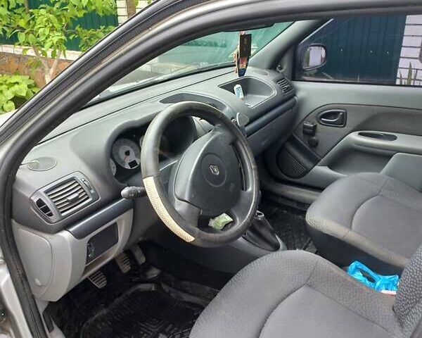 Сірий Рено Clio Symbol, об'ємом двигуна 1.4 л та пробігом 96 тис. км за 4200 $, фото 15 на Automoto.ua
