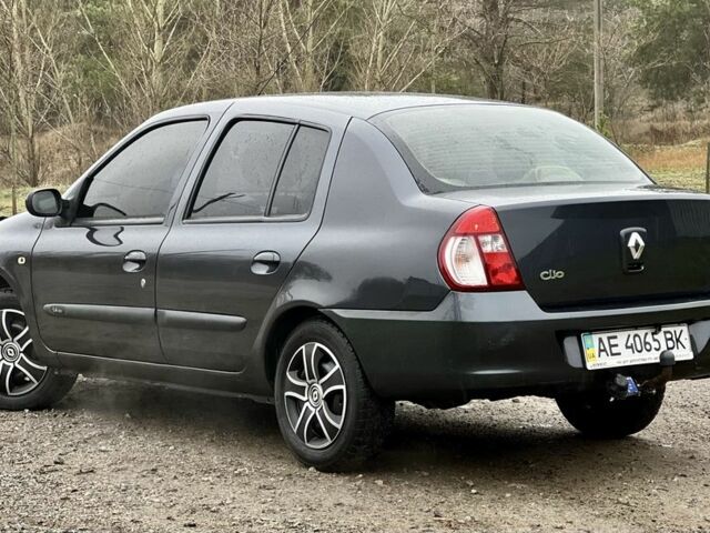 Серый Рено Clio Symbol, объемом двигателя 1.4 л и пробегом 75 тыс. км за 3950 $, фото 11 на Automoto.ua