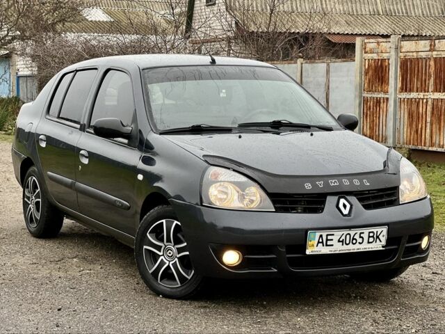 Серый Рено Clio Symbol, объемом двигателя 1.4 л и пробегом 75 тыс. км за 3950 $, фото 1 на Automoto.ua