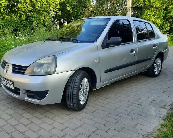 Серый Рено Clio Symbol, объемом двигателя 1.39 л и пробегом 220 тыс. км за 2450 $, фото 3 на Automoto.ua