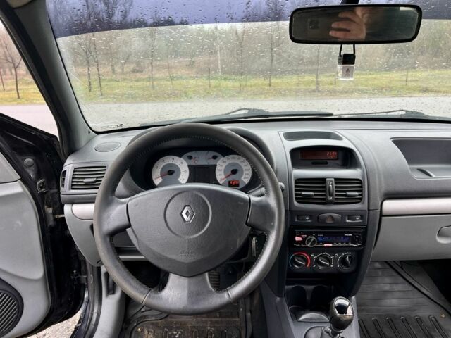 Серый Рено Clio Symbol, объемом двигателя 1.4 л и пробегом 75 тыс. км за 3950 $, фото 23 на Automoto.ua