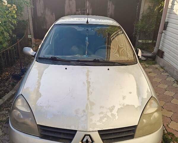 Сірий Рено Clio Symbol, об'ємом двигуна 1.4 л та пробігом 150 тис. км за 3000 $, фото 10 на Automoto.ua