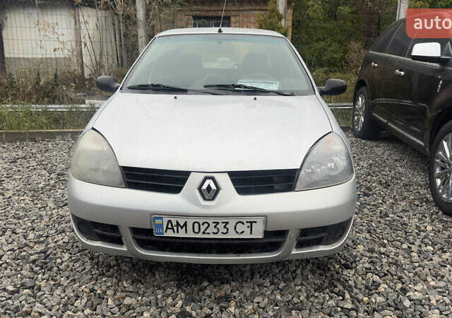 Серый Рено Clio Symbol, объемом двигателя 1.39 л и пробегом 250 тыс. км за 2300 $, фото 1 на Automoto.ua