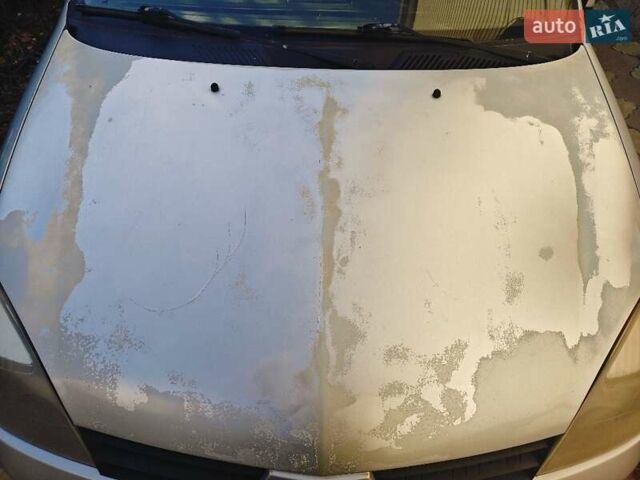 Сірий Рено Clio Symbol, об'ємом двигуна 1.4 л та пробігом 150 тис. км за 3000 $, фото 14 на Automoto.ua